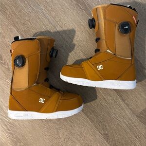 DC Lotus Snowboarding Boots | Women’s size 6.5